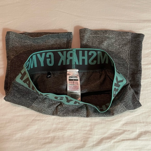 Gymshark Flex Shorts - Picture 2 of 3